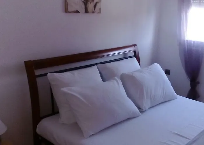 Appartement Yelena Rose West *
