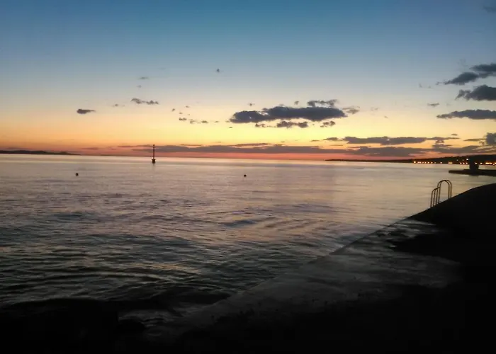 شقة Yelena Rose West زادار