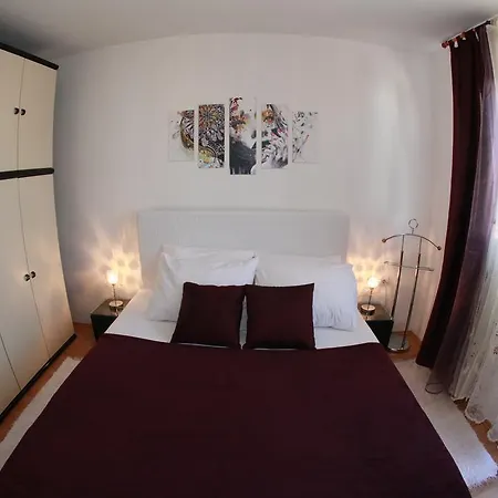 Apartment Yelena Rose West Zadar