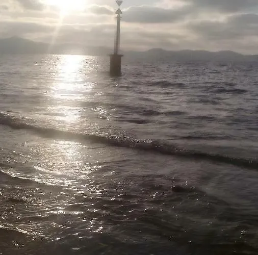 アパート Yelena Rose West ザダル